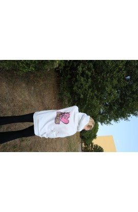 Hvít hettupeysa með Sex.is merki á baki